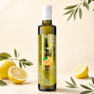 Oliwa Limone Portaro 0,25 l z Kalabrii na jasnym tle z cytrynami i liśćmi oliwnymi - Calabrisella